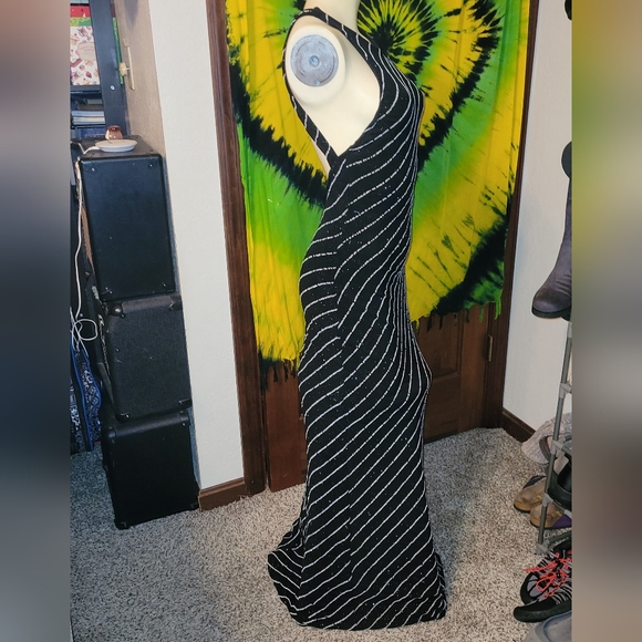 Caché floor length formal gown - Picture 2 of 4